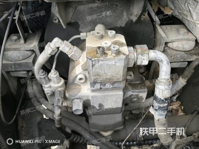液壓泵艙室正面整體（整機(jī)外觀）