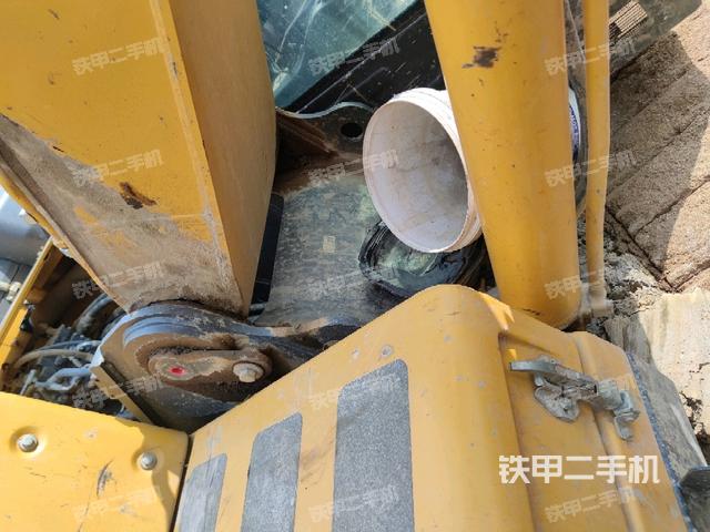 大臂根部?斜視(工作和回轉(zhuǎn)裝置) 大臂根部?斜視(工作和回轉(zhuǎn)裝置)