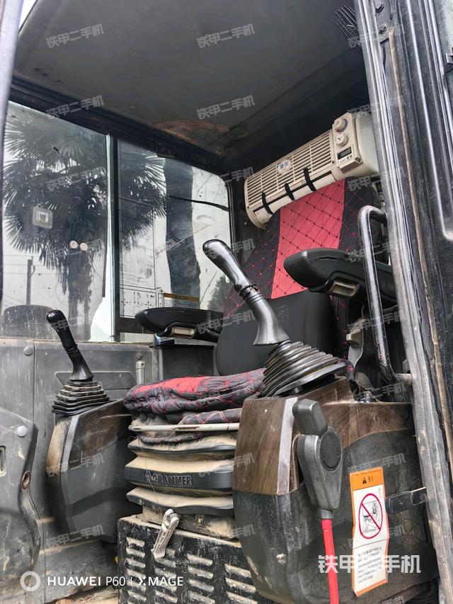 駕駛室整體（整機(jī)外觀）