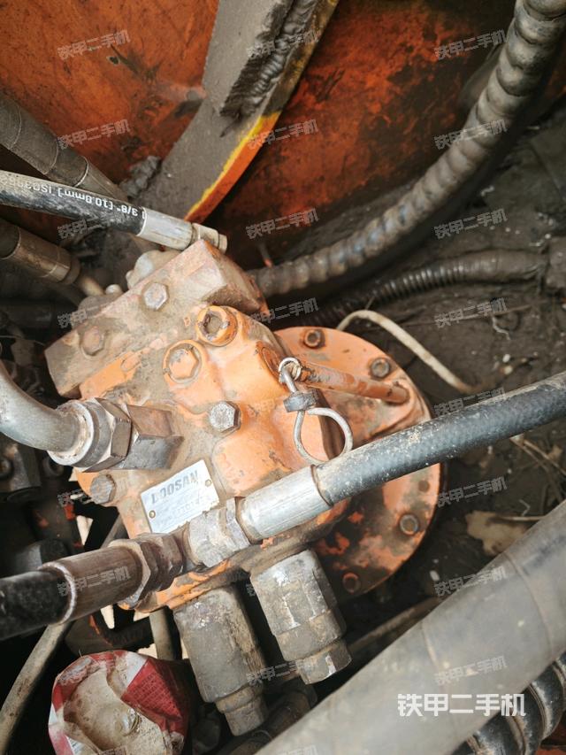 回轉(zhuǎn)馬達(dá)（上車部件）