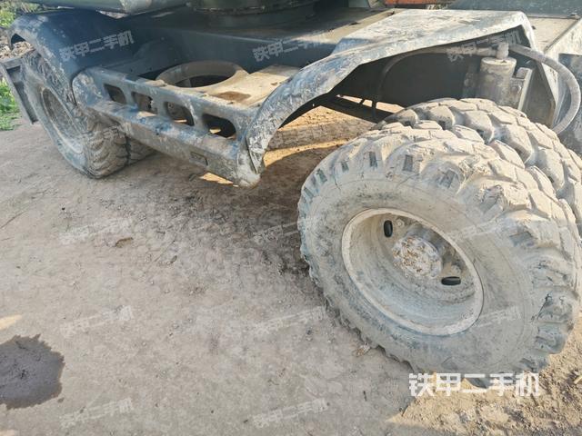 左側履帶整體?（行走機構）