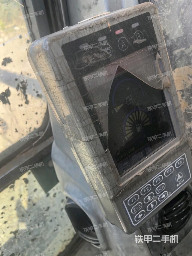 顯示屏?(駕駛室部分) 顯示屏?(駕駛室部分)