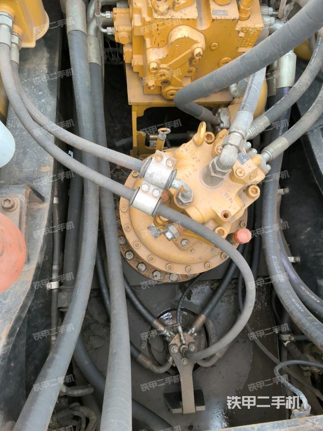 回轉(zhuǎn)馬達（上車部件）