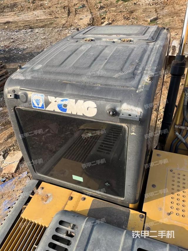 駕駛室頂部（整機(jī)外觀）