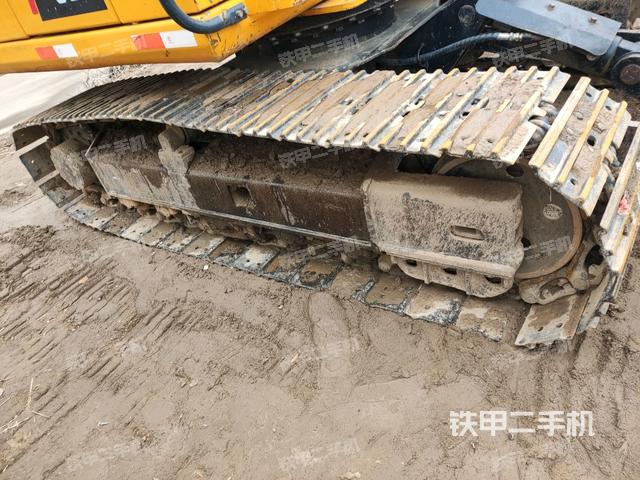 左側(cè)履帶整體?（行走機(jī)構(gòu)）