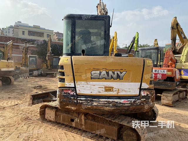 駕駛室頂部（整機(jī)外觀）