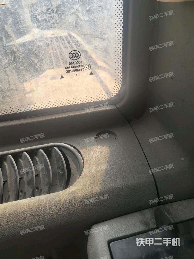 座椅后部(駕駛室部分) 座椅后部(駕駛室部分)