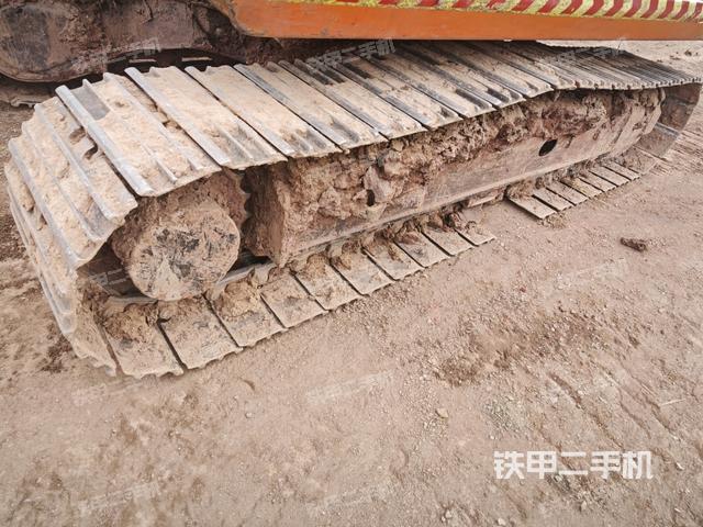 左側(cè)履帶整體?（行走機(jī)構(gòu)）