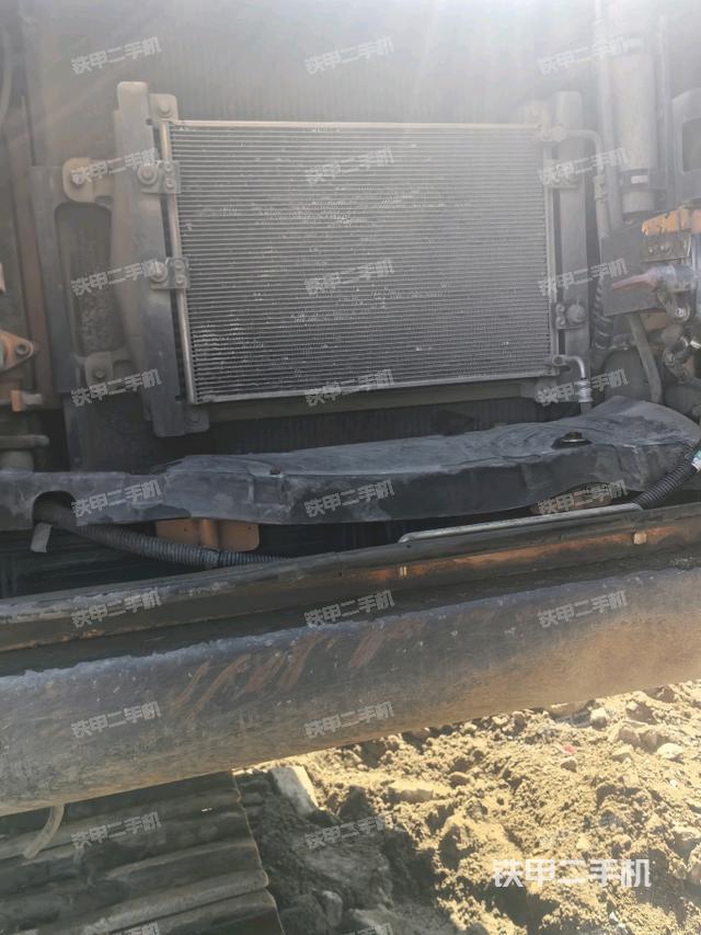 液壓泵斜45?右(大件艙室) 液壓泵斜45?右(大件艙室)