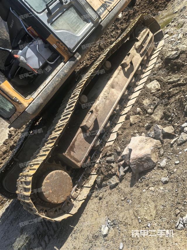 左驅(qū)動(dòng)輪(行走機(jī)構(gòu)) 左驅(qū)動(dòng)輪(行走機(jī)構(gòu))