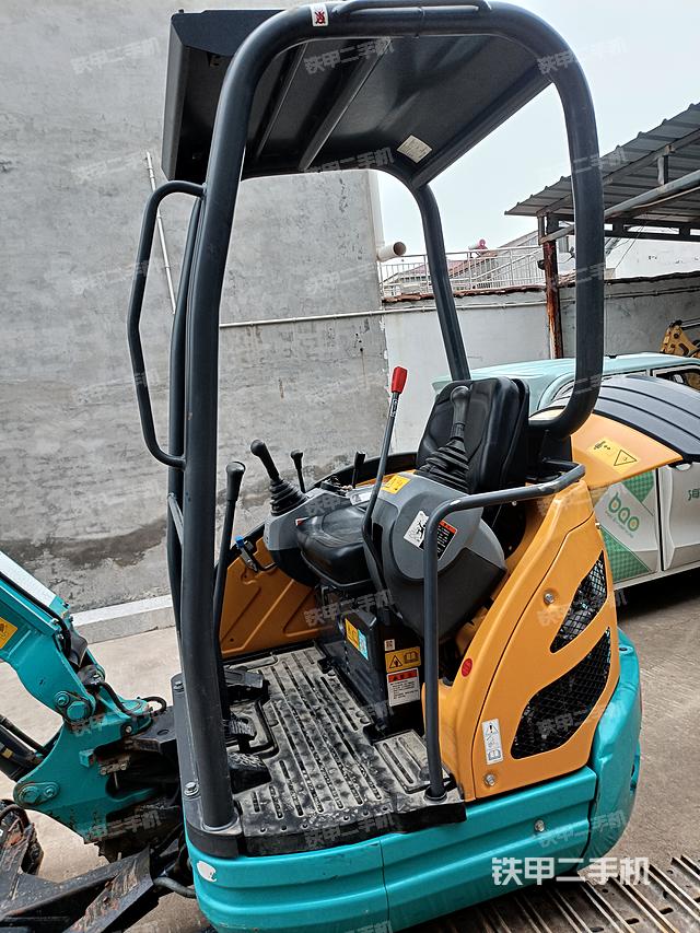 驾驶室整体（整机外观）