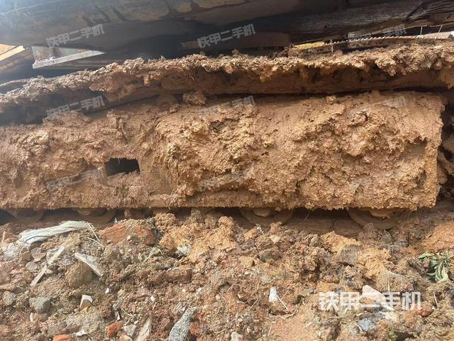 單側(cè)履帶整體（整機(jī)外觀）