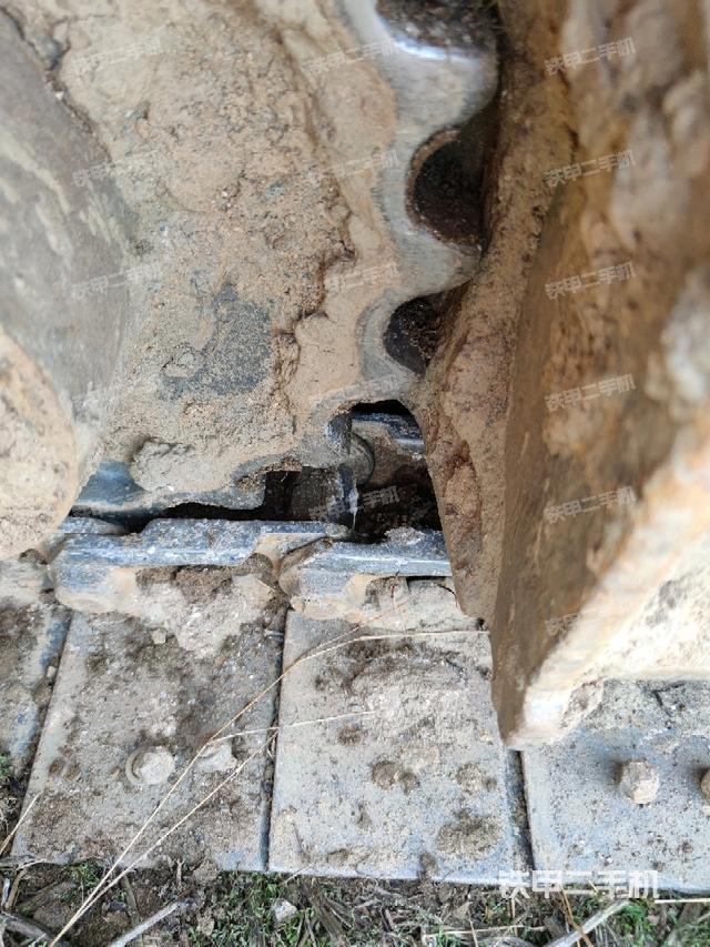 右側行走馬達蓋板（行走機構）