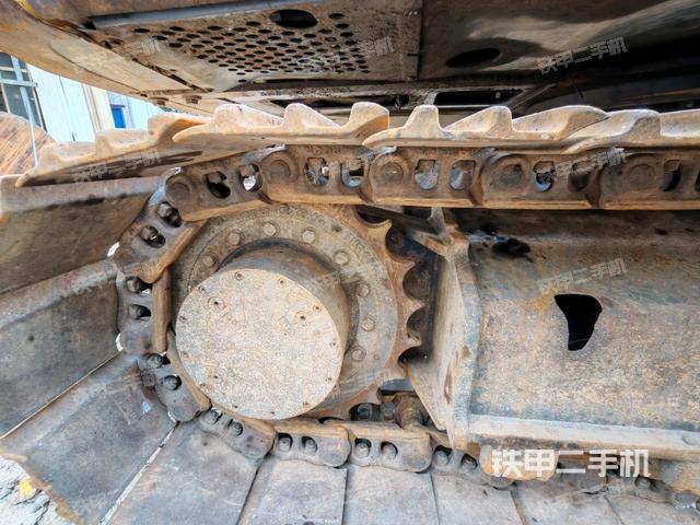 左側履帶整體?（行走機構）