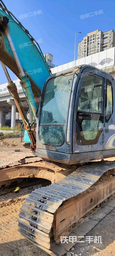 單側履帶整體(整機外觀) 單側履帶整體(整機外觀)