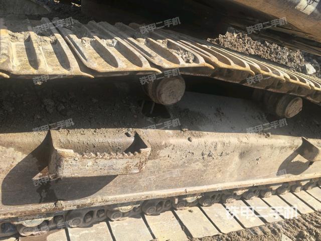 右側(cè)行走馬達(dá)蓋板(行走機(jī)構(gòu)) 右側(cè)行走馬達(dá)蓋板(行走機(jī)構(gòu))