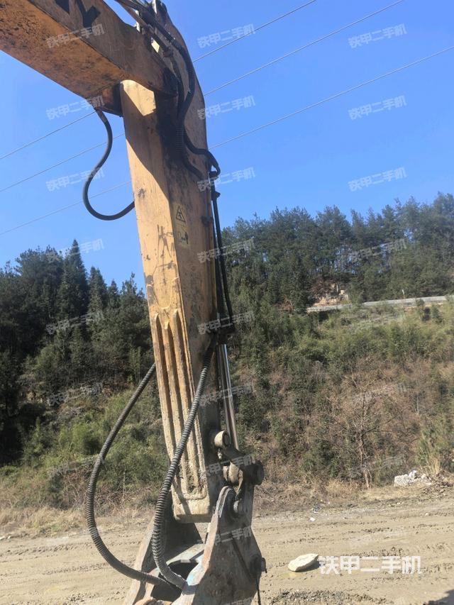 小臂整體右前(工作和回轉(zhuǎn)裝置) 小臂整體右前(工作和回轉(zhuǎn)裝置)