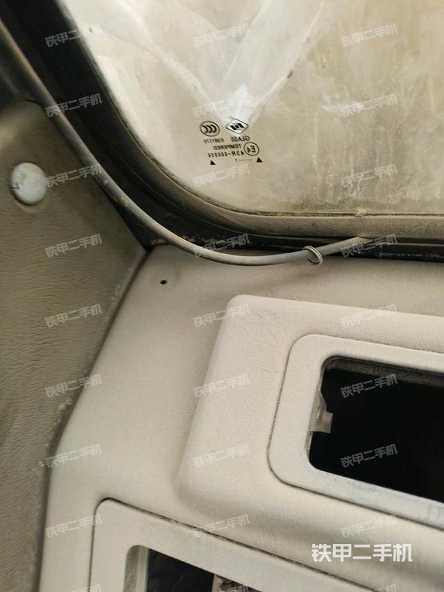 后窗玻璃角標(biāo)（駕駛室部分）