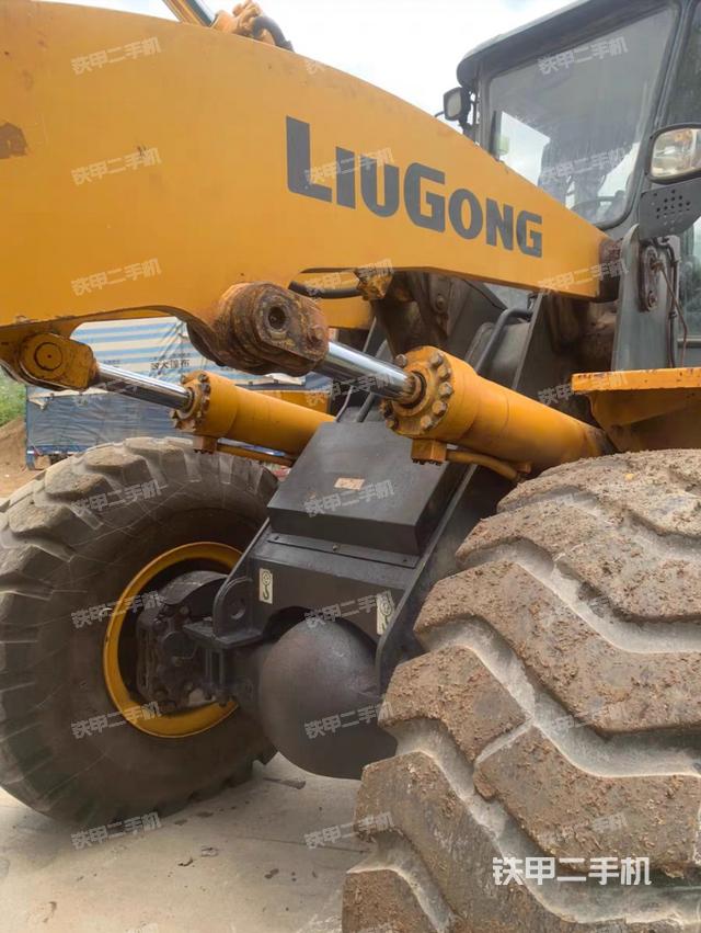 駕駛室操作臺（整機外觀及大件）