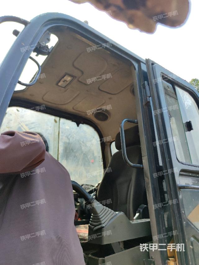 ?駕駛室正側（駕駛室部分）