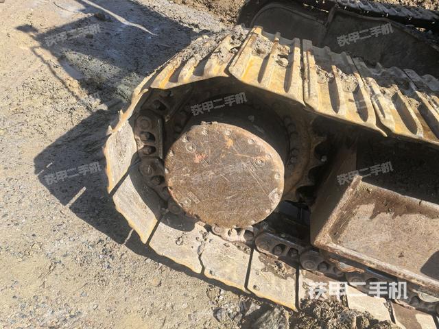 右側(cè)履帶整體(行走機(jī)構(gòu)) 右側(cè)履帶整體(行走機(jī)構(gòu))