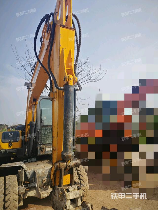 小臂整體右前（工作和回轉裝置）