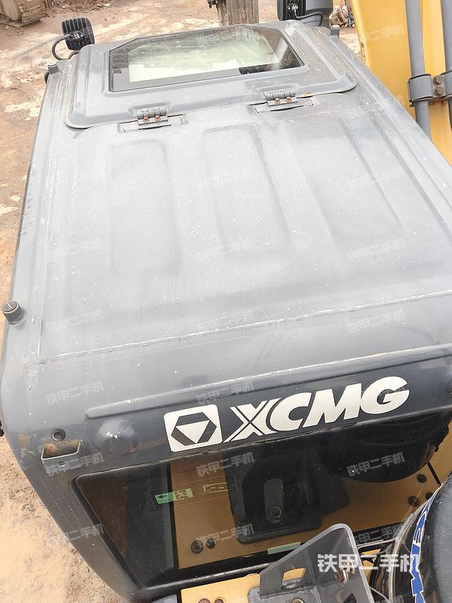 驾驶室顶部（整机外观）