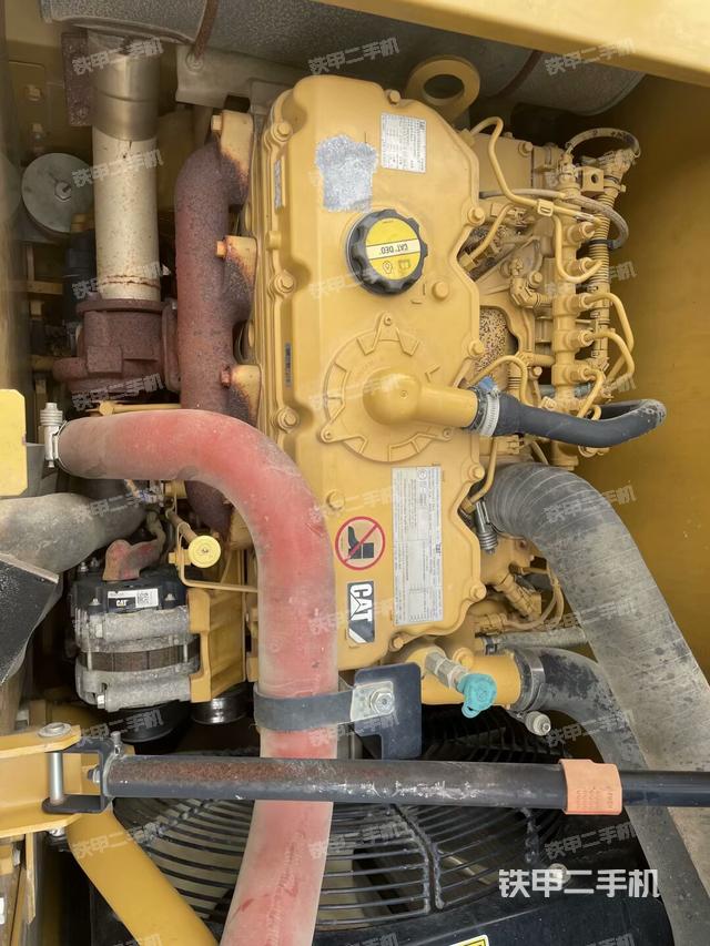 發(fā)動(dòng)機(jī)整體俯視(整機(jī)外觀) 發(fā)動(dòng)機(jī)整體俯視(整機(jī)外觀)