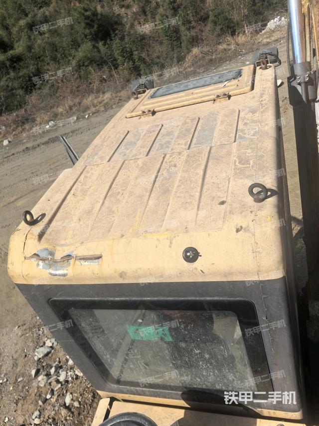 駕駛室頂部俯視(上車部件) 駕駛室頂部俯視(上車部件)