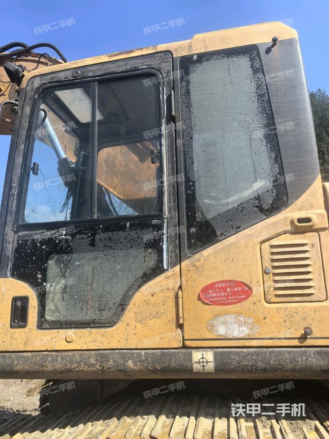 駕駛室正側(cè)(駕駛室部分) 駕駛室正側(cè)(駕駛室部分)