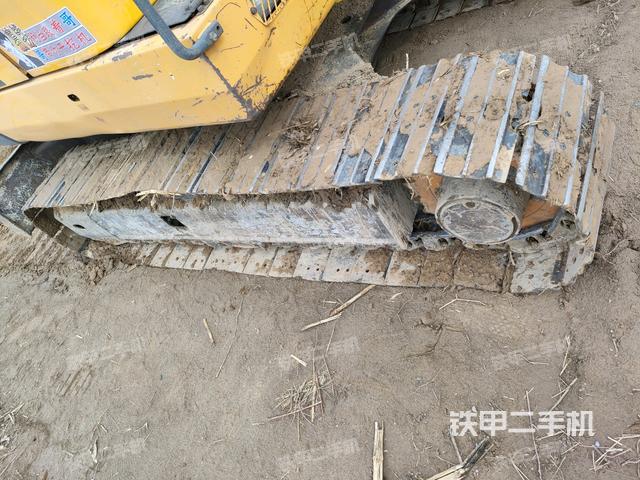 右侧履带整体 (行走机构) 右侧履带整体 (行走机构)