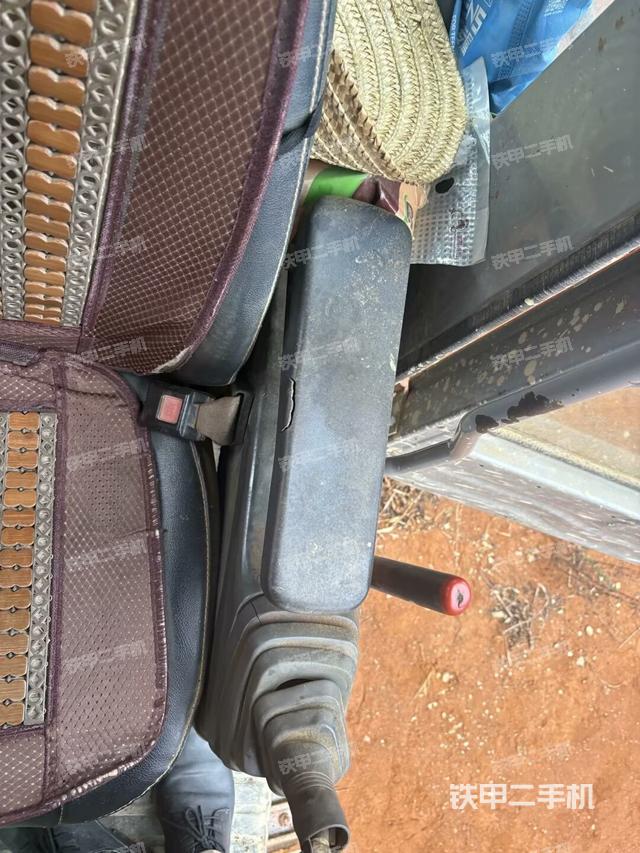 座椅后部（駕駛室部分）