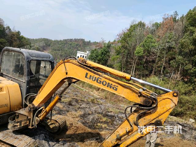 大臂整體?右側（工作和回轉裝置）