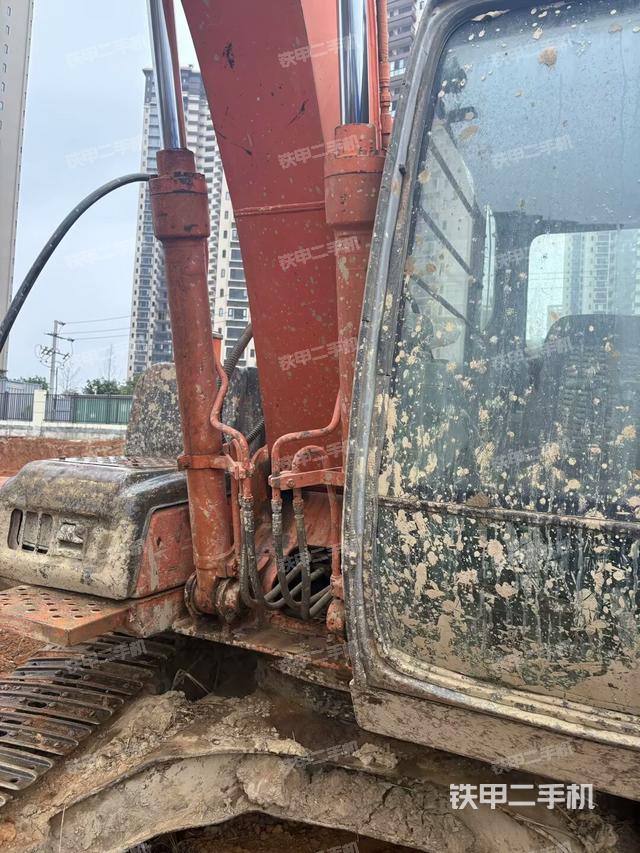 大臂根部?斜視（工作和回轉(zhuǎn)裝置）