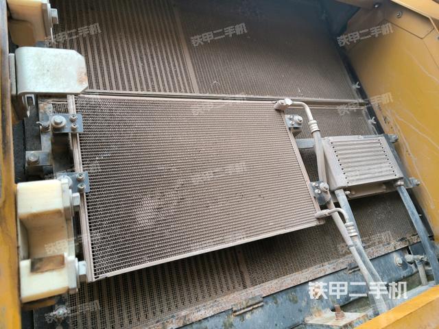 散熱器正面（大件艙室）