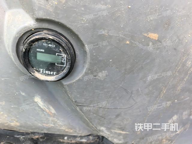 駕駛室左后45度(駕駛室部分) 駕駛室左后45度(駕駛室部分)