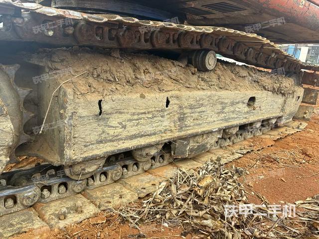 左側(cè)行走馬達(dá)蓋板（行走機(jī)構(gòu)）