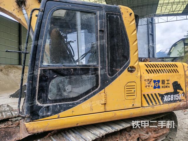 后窗玻璃角標(駕駛室部分) 后窗玻璃角標(駕駛室部分)