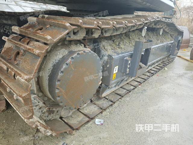 單側(cè)履帶整體（整機(jī)外觀）