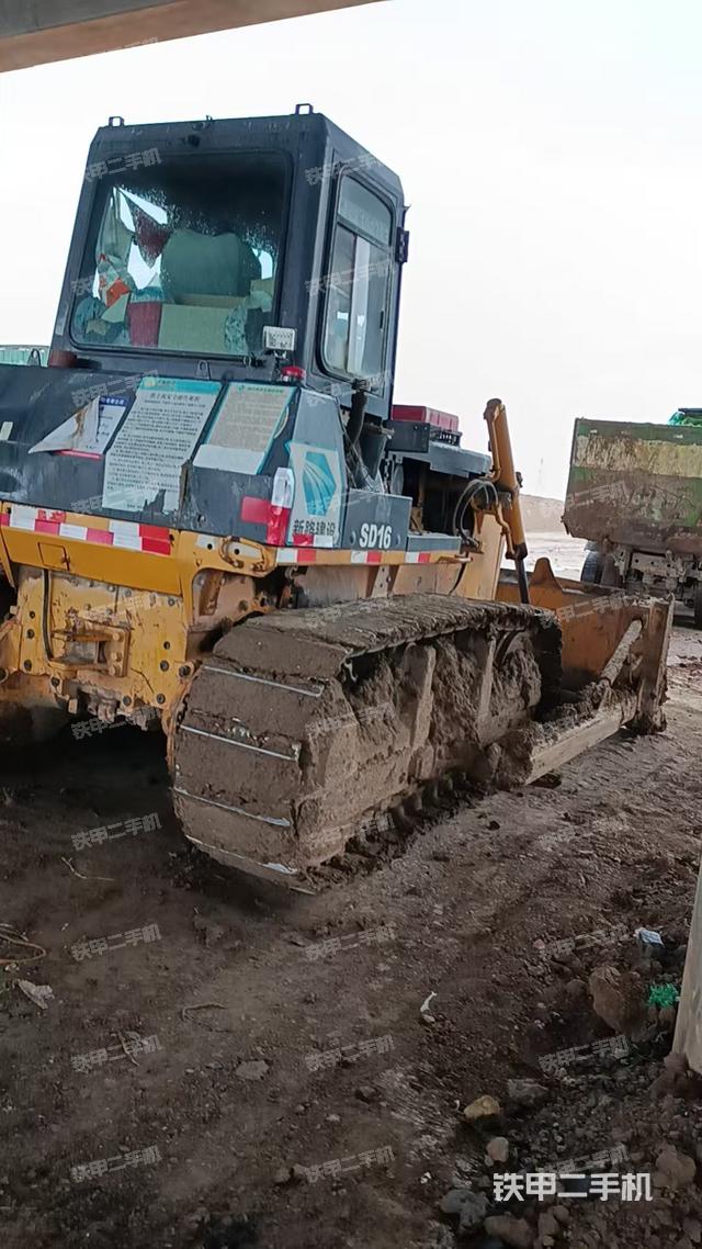 整機右后45°（設(shè)備外觀及核心部件）