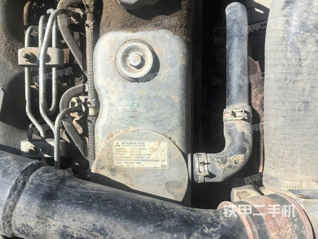 氣門室蓋螺絲特寫(上車部件) 氣門室蓋螺絲特寫(上車部件)