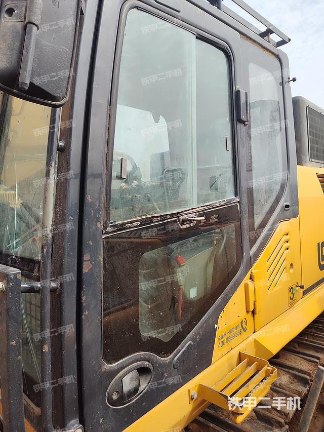 驾驶室整体（整机外观）