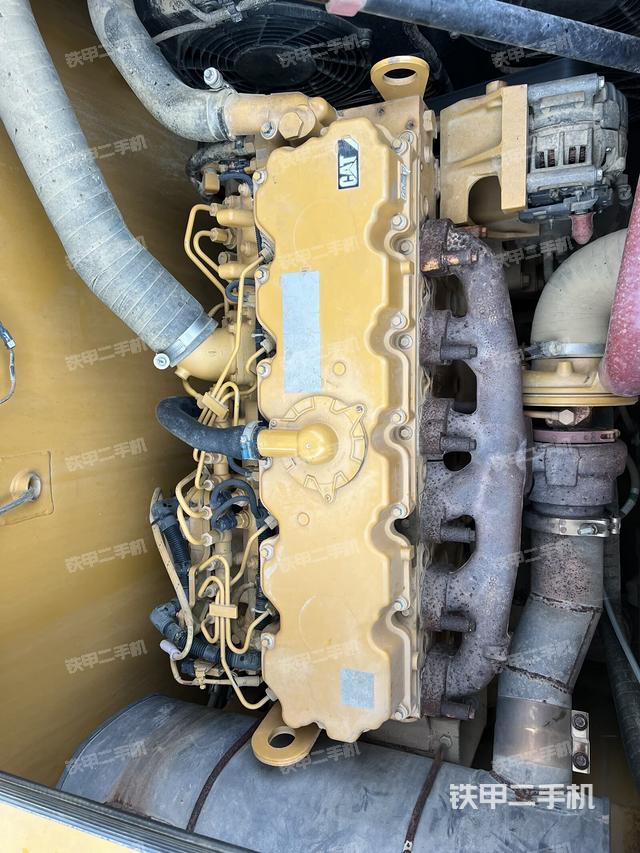 發(fā)動(dòng)機(jī)整體俯視(整機(jī)外觀) 發(fā)動(dòng)機(jī)整體俯視(整機(jī)外觀)