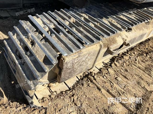 單側(cè)履帶整體（整機(jī)外觀）