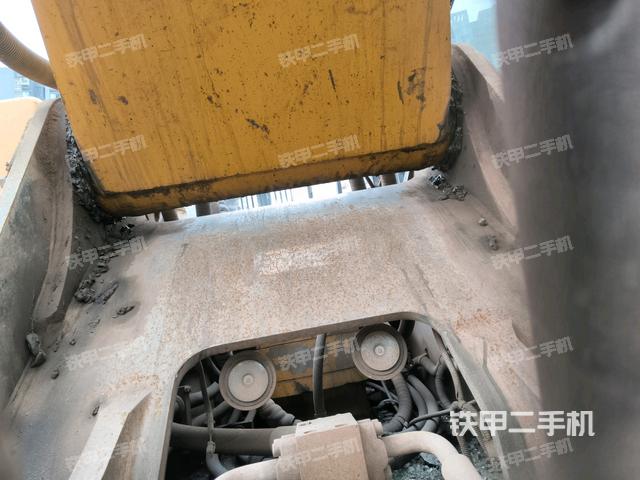 大臂根部?斜視(工作和回轉(zhuǎn)裝置) 大臂根部?斜視(工作和回轉(zhuǎn)裝置)