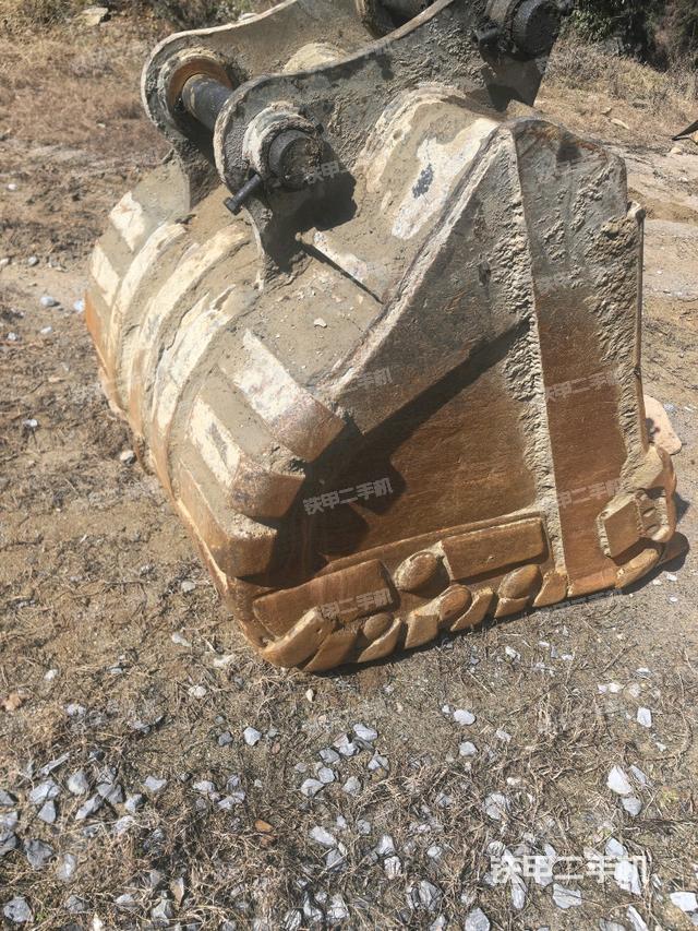 鏟斗45度(工作和回轉(zhuǎn)裝置) 鏟斗45度(工作和回轉(zhuǎn)裝置)