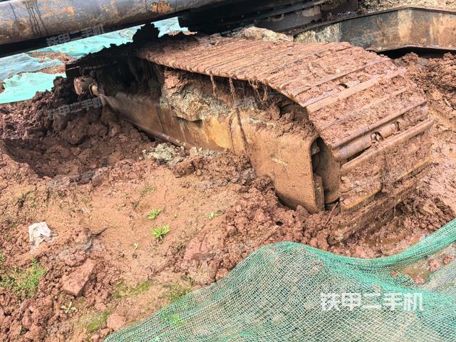 右側(cè)行走馬達(dá)蓋板(行走機(jī)構(gòu)) 右側(cè)行走馬達(dá)蓋板(行走機(jī)構(gòu))
