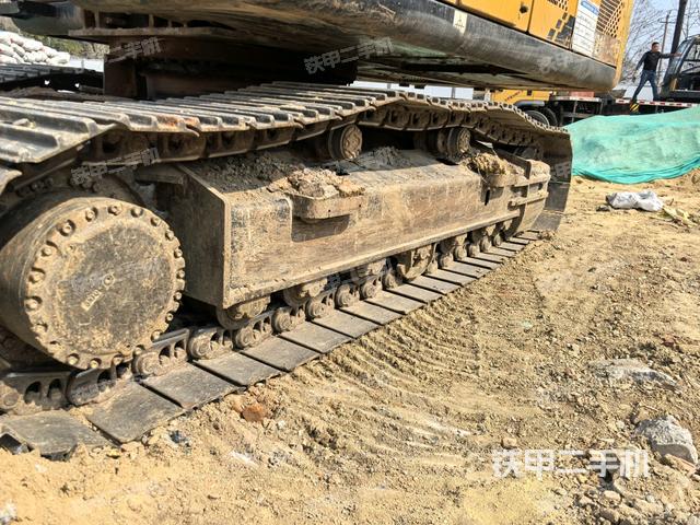 右側(cè)履帶整體（行走機(jī)構(gòu)）