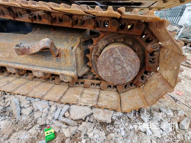 右側行走馬達蓋板（行走機構）