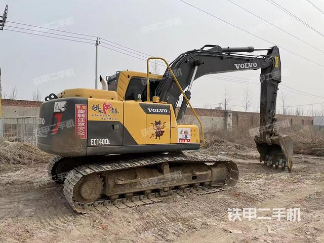 整機(jī)右后45°(整機(jī)外觀) 整機(jī)右后45°(整機(jī)外觀)